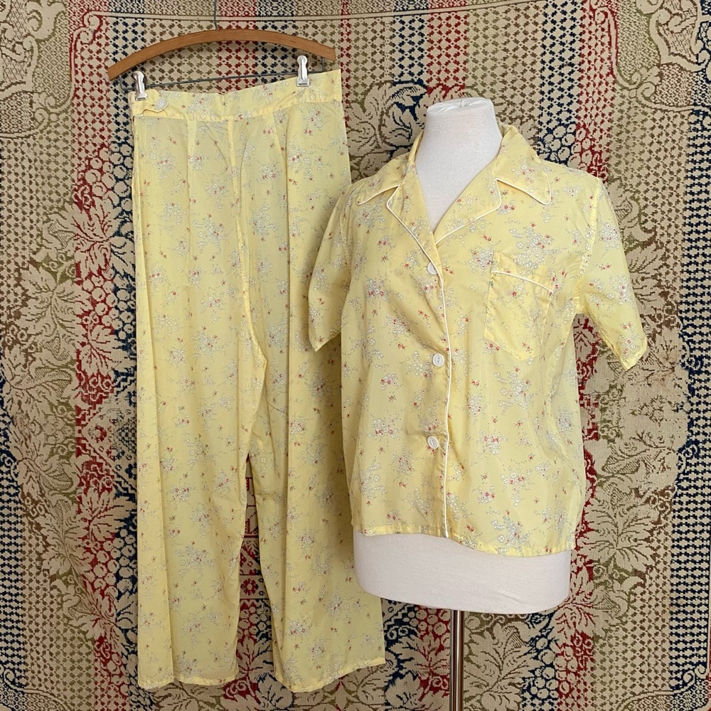 Vintage Elaine Sklar Pyjama Set 1960s Sleepwear Yellow Floral Lily of the Valley